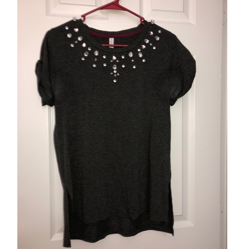 Gray beaded women’s shirt